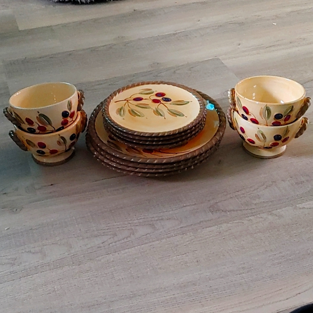 TuscanOlive Dinner and Salad Plates and bowlsGibson CountTextured Handpainted